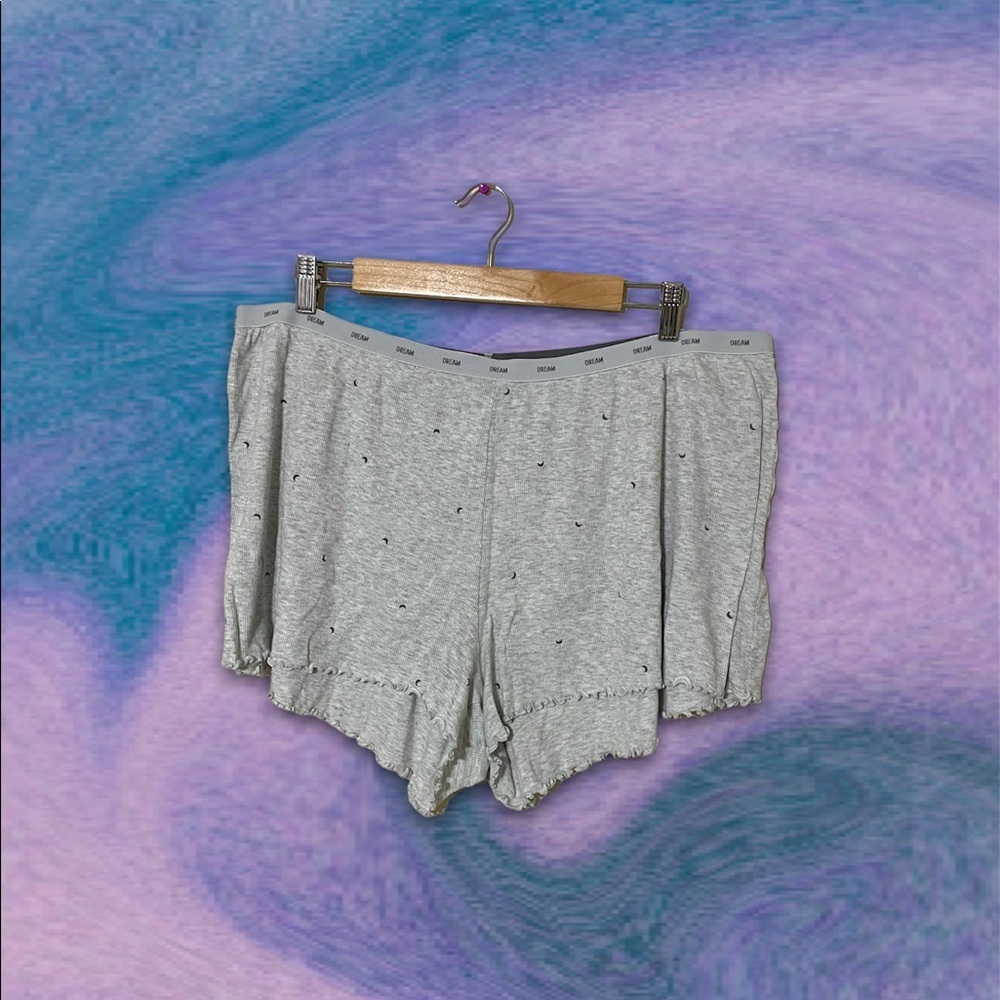 ♥︎ H&M Crescent Moon Shorts ♥︎